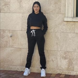 Brand new Crop hoodie and joggers set nwt 🖤